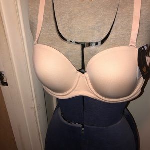 Wacoal strapless beige bra straps adjustable854119